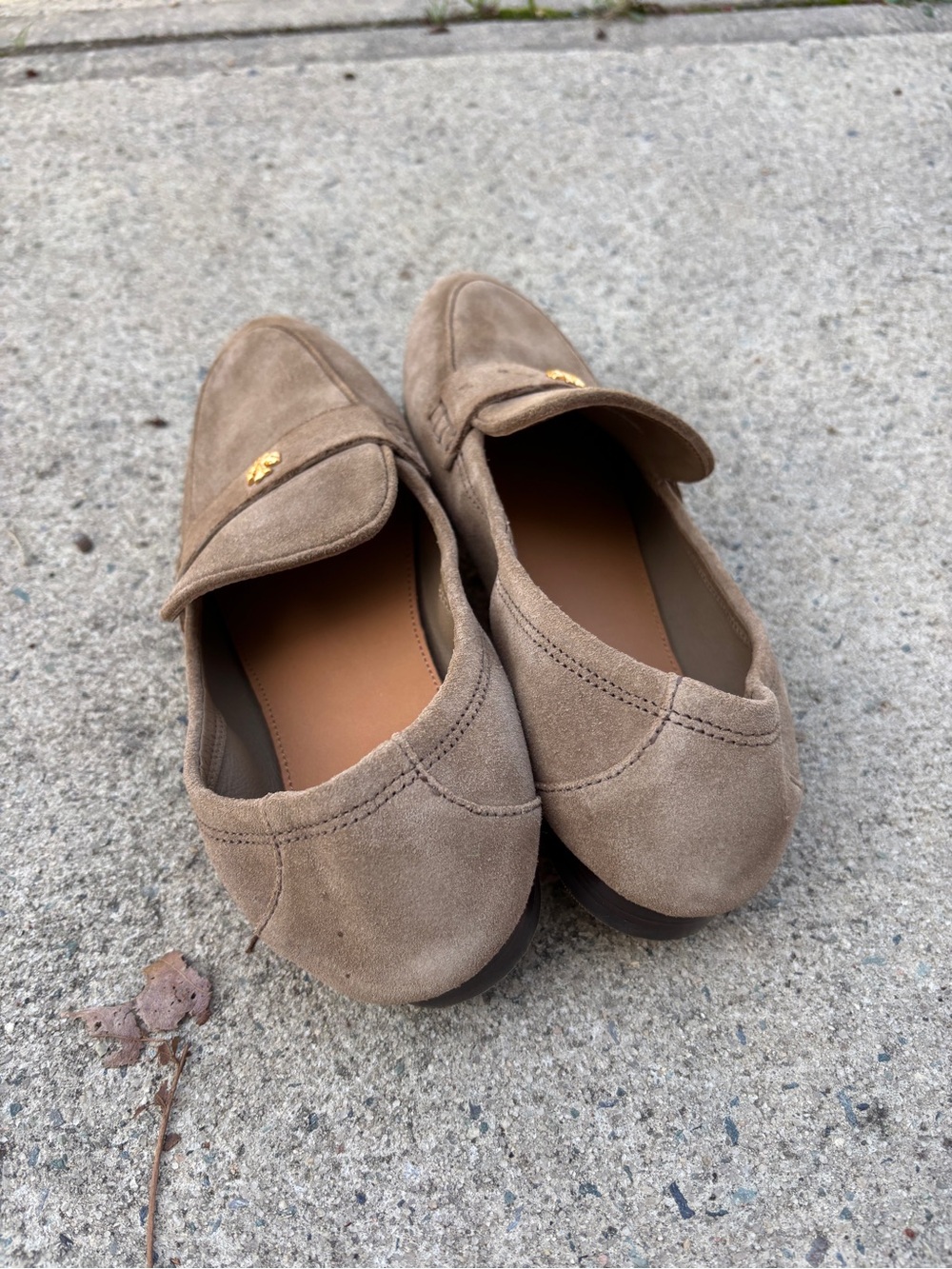 Tory Burch women’s  Taupe Suede Slip-On ballet Loafers with Gold Logo Accent - Picture 3 of 6